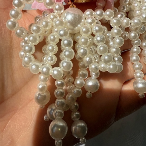 Anthropologe unique bestseller Pink Floral Earrings with Pearl Cascades - Picture 11 of 13